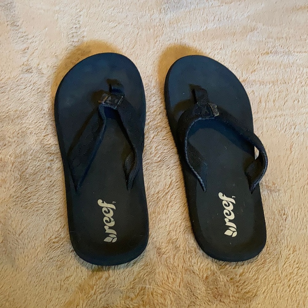 Black Reef flip flops